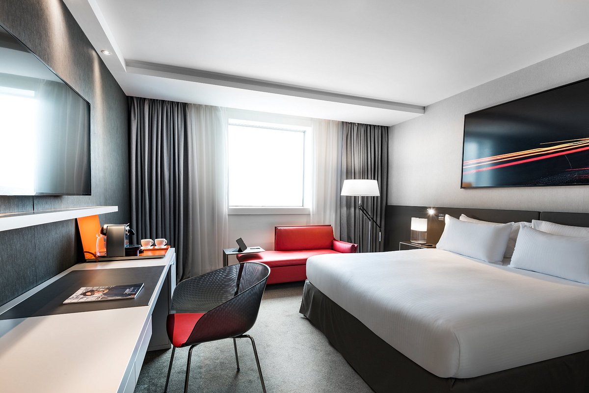 Novotel Paris la Défense Esplanade.png